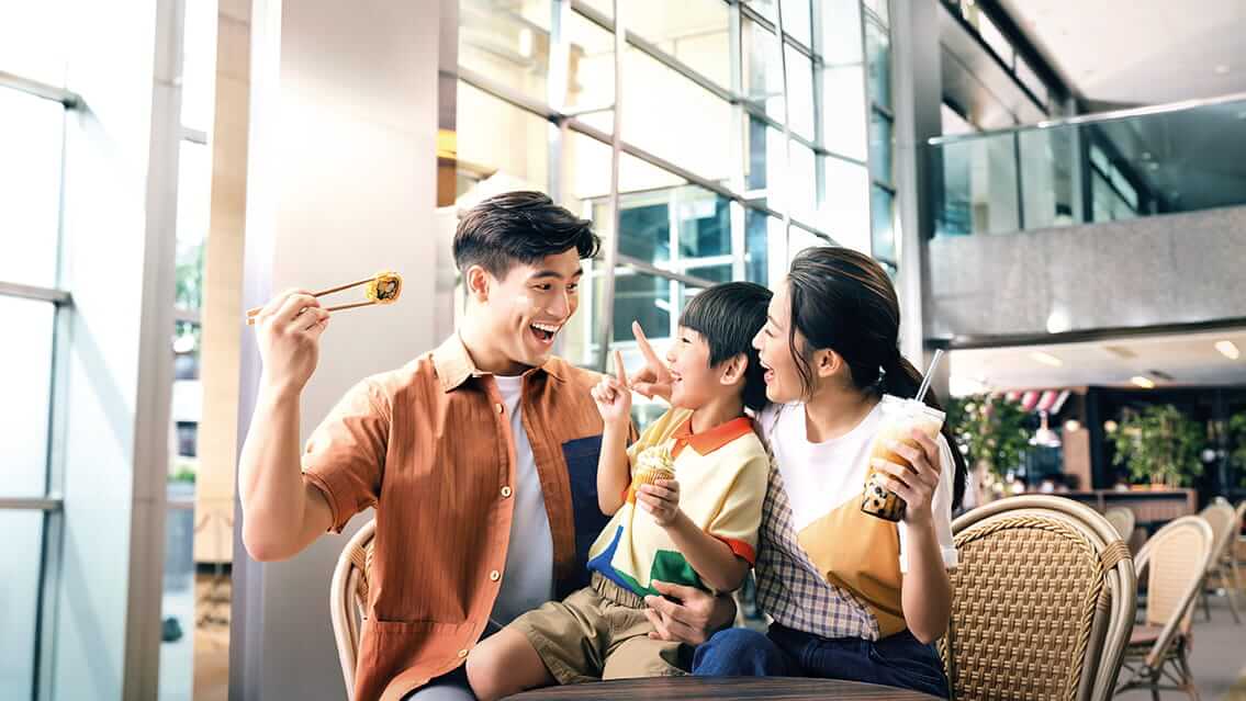 LIVE HAPPY - Cityplaza - 2